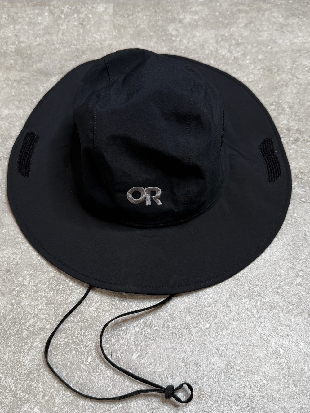 Outdoor Research Brimmed Adjustable Hiking Hat Gore Tex In black size medium